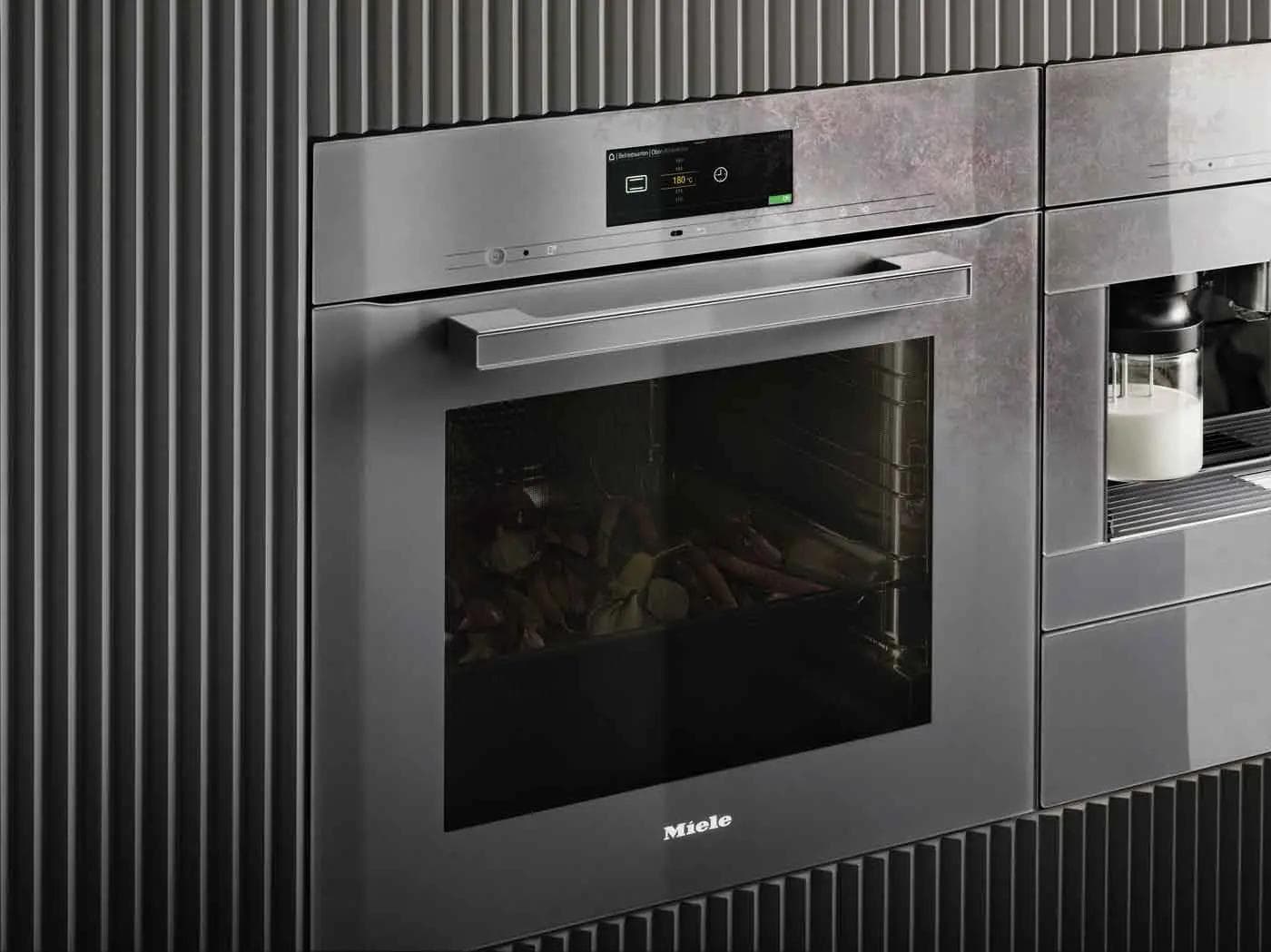 Miele Backofen Generation 7000 PureLine: Detail mit Akustikwand im Studio